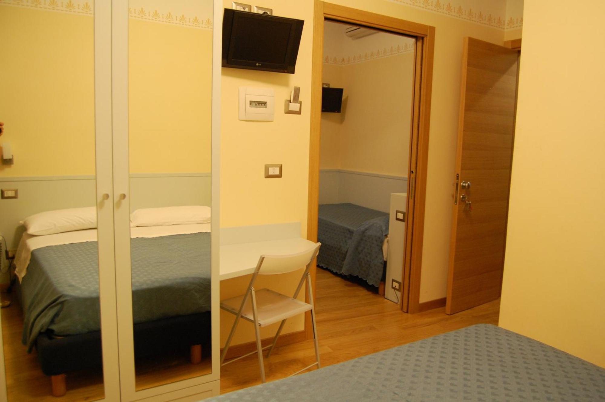 Hotel Centrale Сан-Бенедетто-дель-Тронто Екстер'єр фото